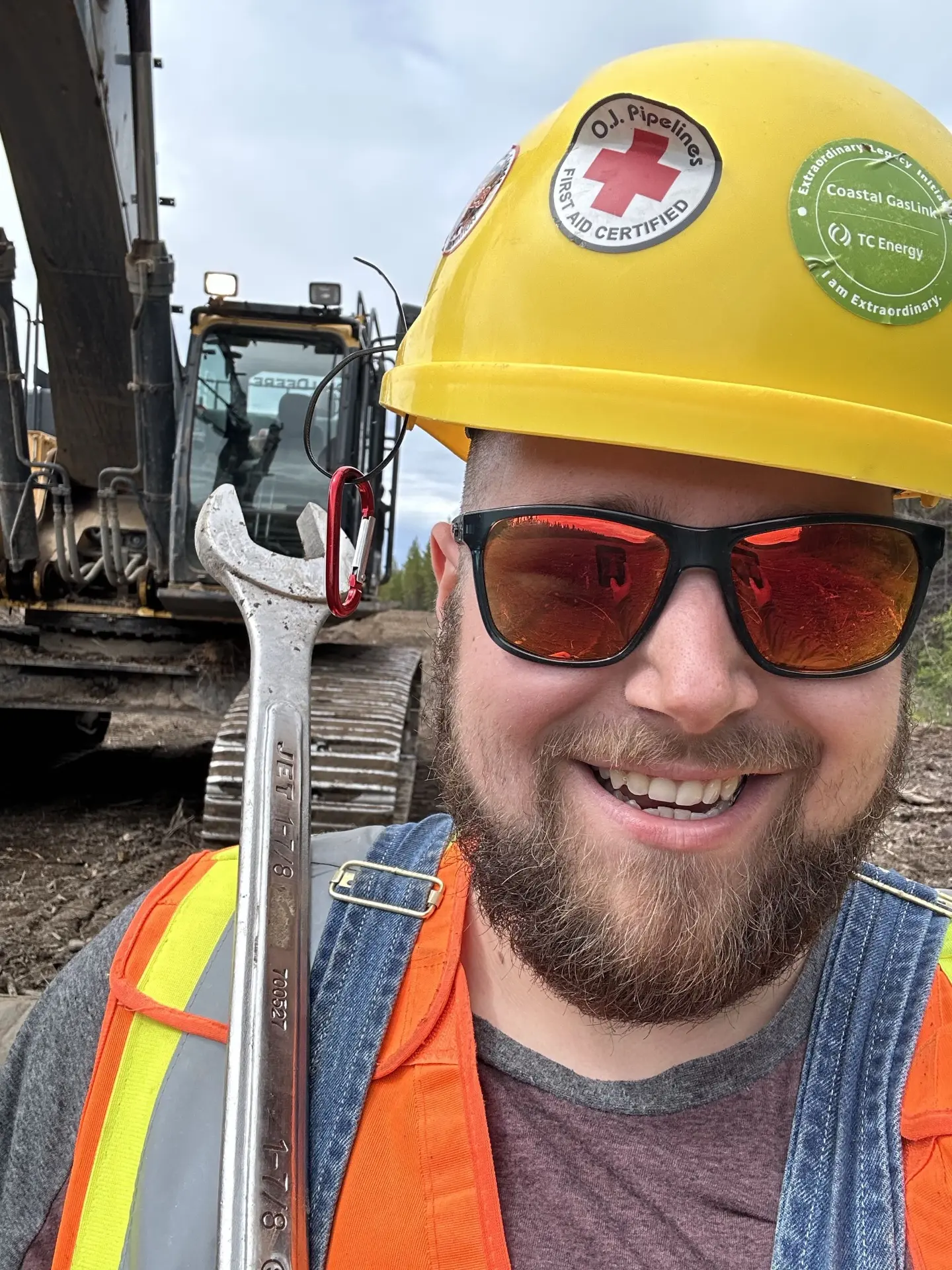Al on an active pipeline job site with an excavator